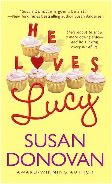 Обложка книги «He Loves Lucy»