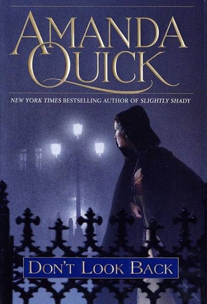 Обложка книги «Don’t Look Back»