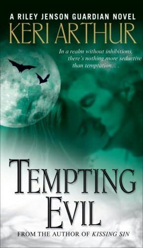 Обложка книги «Tempting Evil»