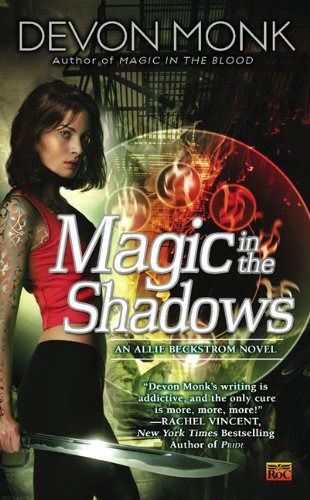 Обложка книги «Magic in the Shadows»