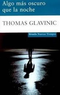 Обложка книги «Algo más oscuro que la noche»