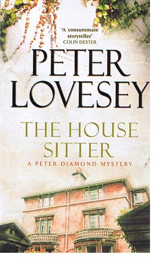 Обложка книги «The House Sitter»