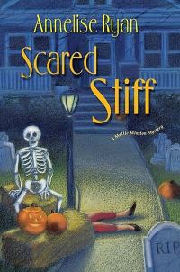 Обложка книги «Scared Stiff»