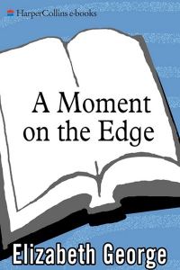 Обложка книги «A Moment On the Edge : 100 Years of Crime Stories By Women»