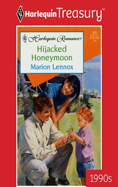 Обложка книги «Hijacked Honeymoon»