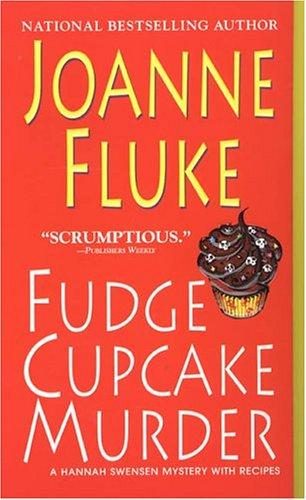 Обложка книги «Fudge Cupcake Murder»