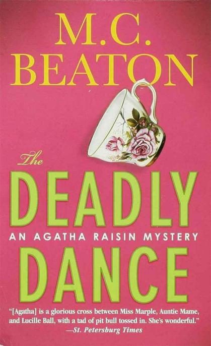 Обложка книги «Agatha Raisin The Deadly Dance»