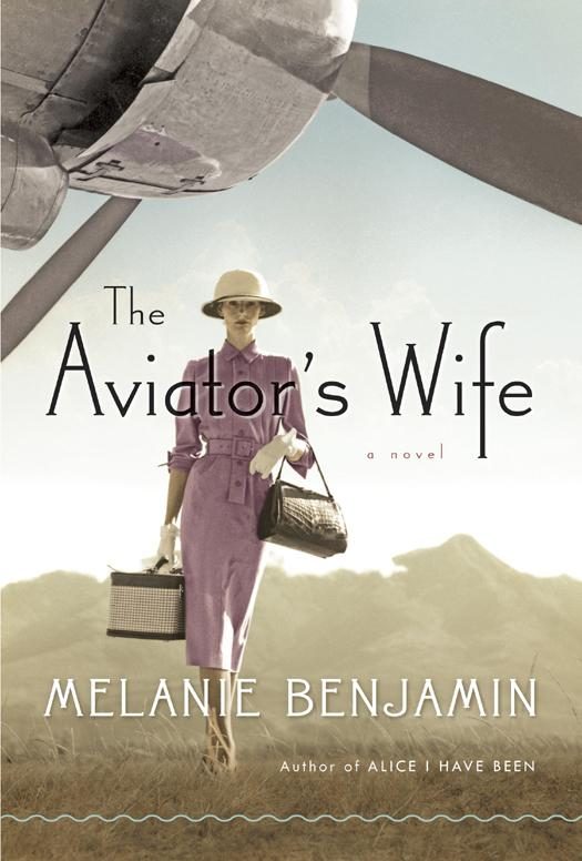 Обложка книги «The Aviator's Wife»