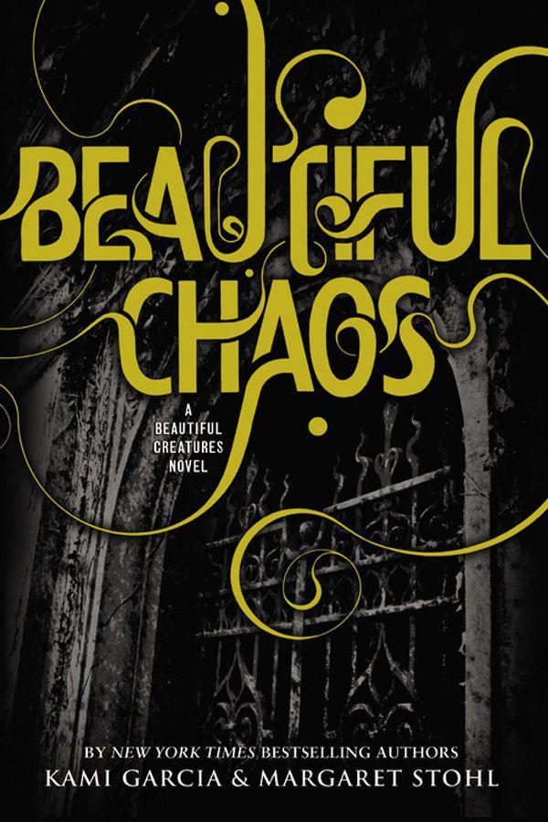Обложка книги «Beautiful Chaos»