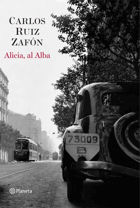 Обложка книги «Alicia, al Alba»