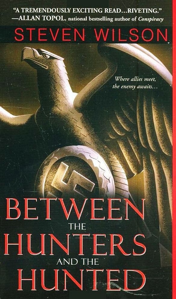 Обложка книги «Between the Hunters and the Hunted»