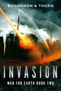 Обложка книги «Invasion»