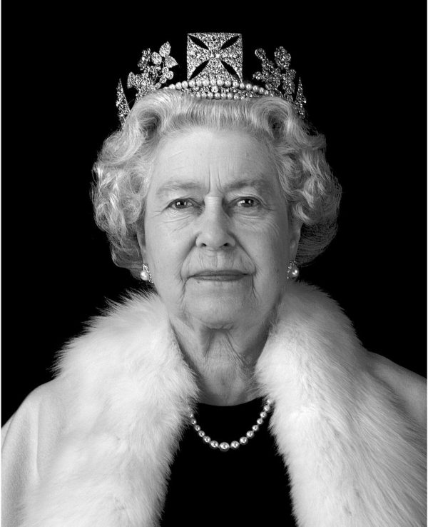 Обложка книги «Obituary: Queen Elizabeth II»