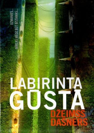 Обложка книги «Labirinta gūstā»